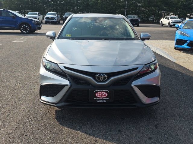 Used 2024 Toyota Camry SE AWD/4WD image 8
