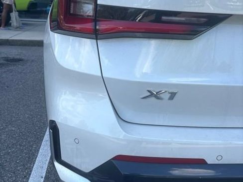 Used 2023 BMW X1 xDrive28i AWD/4WD image 7