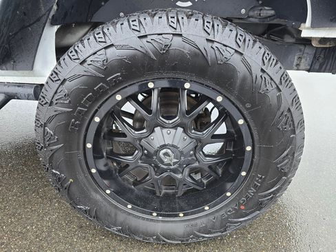 Used 2016 Jeep Wrangler Unlimited Sahara image 13