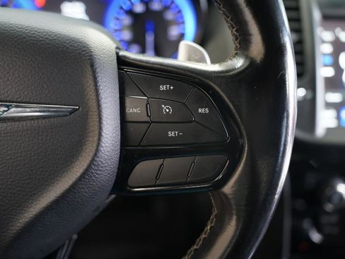 Used 2019 Chrysler 300 S AWD/4WD image 15