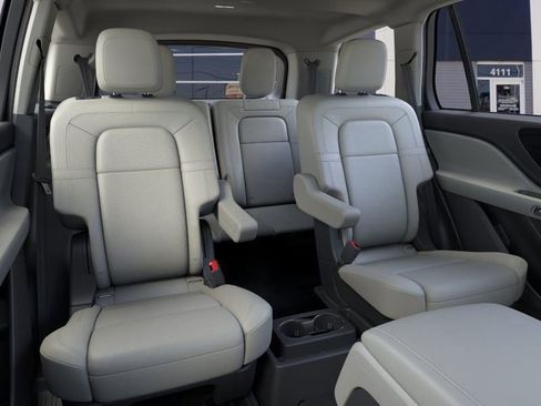 New 2025 Lincoln Aviator Reserve image 11