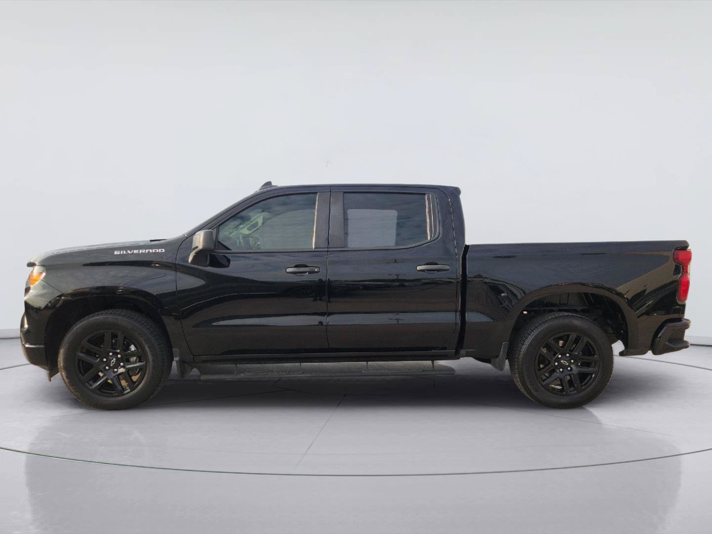 Used 2023 Chevrolet Silverado 1500 Custom RWD image 4