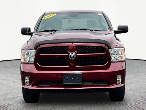 Used 2017 RAM 1500 Express RWD image 2