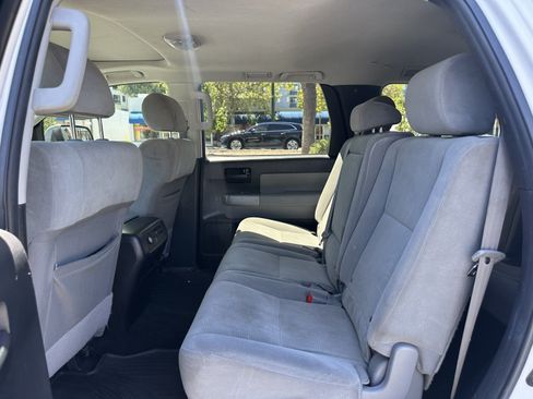 Used 2015 Toyota Sequoia SR5 AWD/4WD image 24