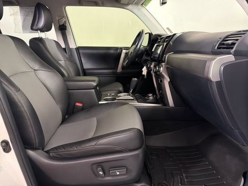 Used 2018 Toyota 4Runner SR5 Premium AWD/4WD image 20
