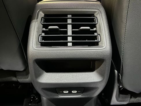 New 2026 Volkswagen Tiguan SE R-Line image 26