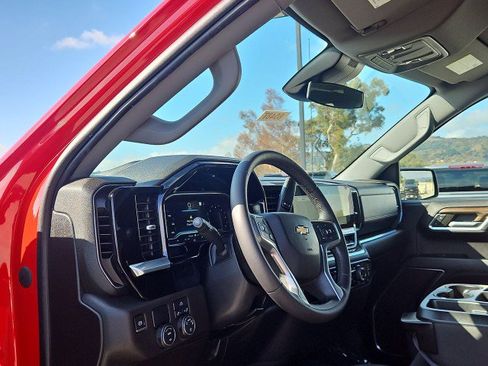 Used 2022 Chevrolet Silverado 1500 LT RWD image 10