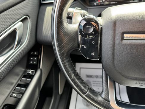 Used 2018 Land Rover Range Rover Velar R-Dynamic SE AWD/4WD image 28