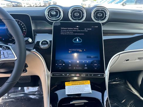 Used 2026 Mercedes-Benz GLC 350e 4MATIC image 31