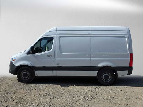 Used 2026 Mercedes-Benz Sprinter 2500 image 6