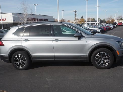Used 2020 Volkswagen Tiguan SE image 4