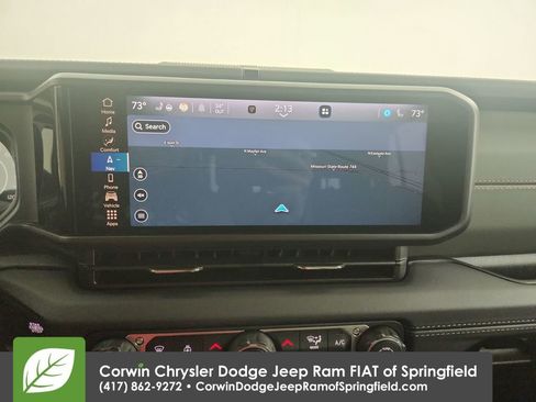 Used 2025 Jeep Gladiator Mojave image 17