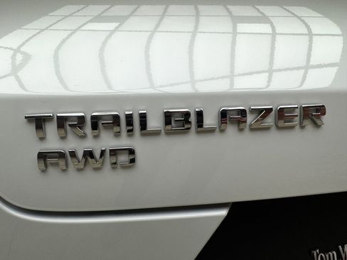 Used 2023 Chevrolet TrailBlazer ACTIV AWD/4WD image 3