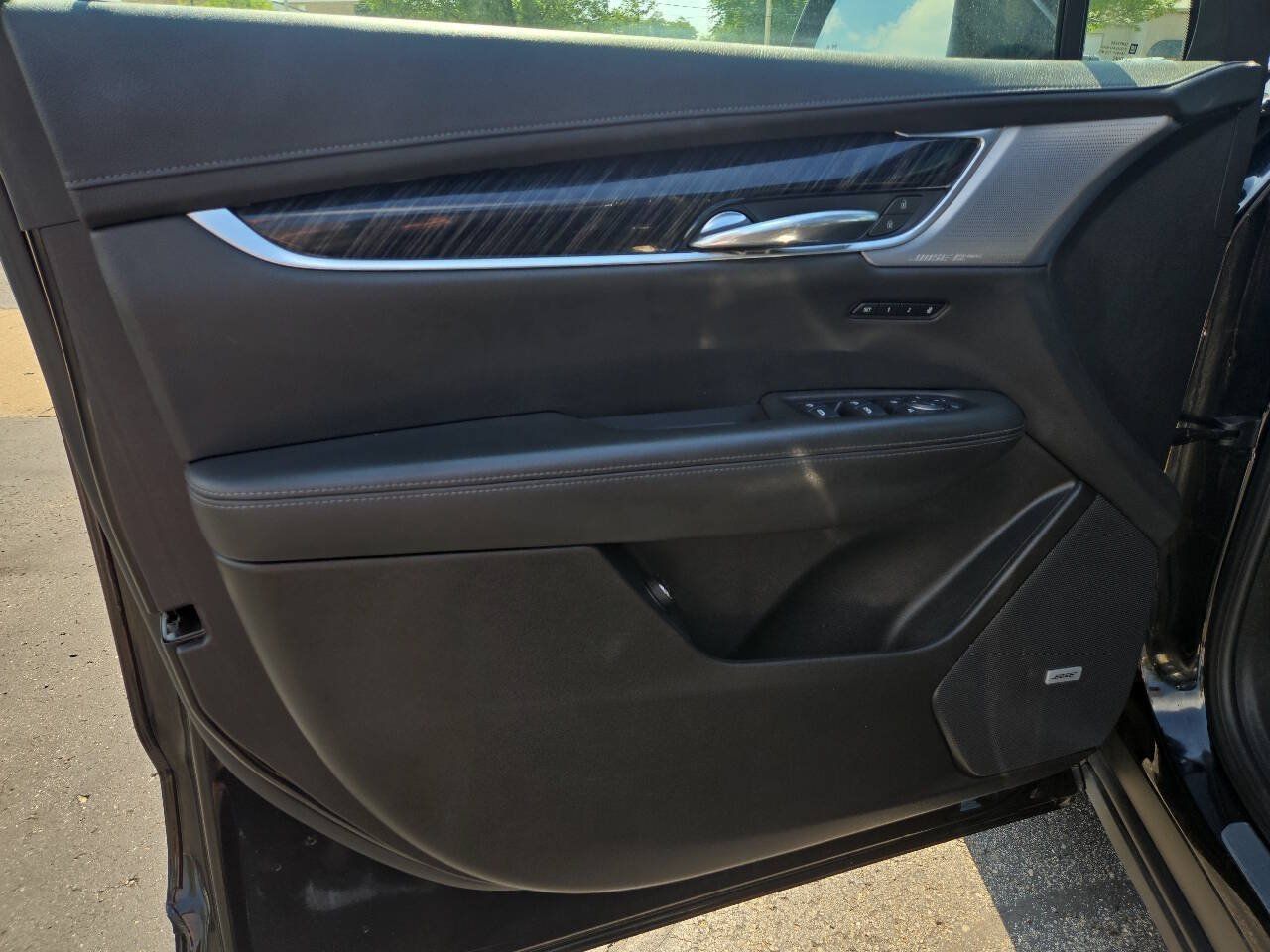 Used 2024 Cadillac XT6 Premium Luxury FWD image 11