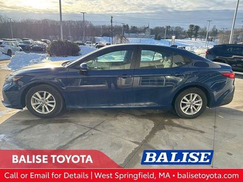 Used 2025 Toyota Camry LE w/ Convenience Package image 4