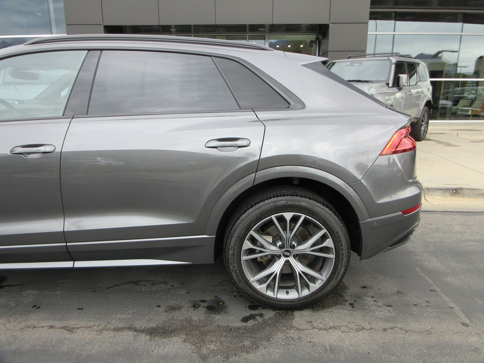 Used 2021 Audi Q8 Premium w/ Black Optic Package AWD/4WD image 4