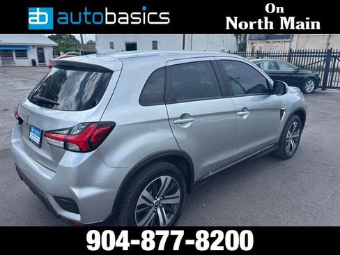 Used 2021 Mitsubishi Outlander Sport SE image 6