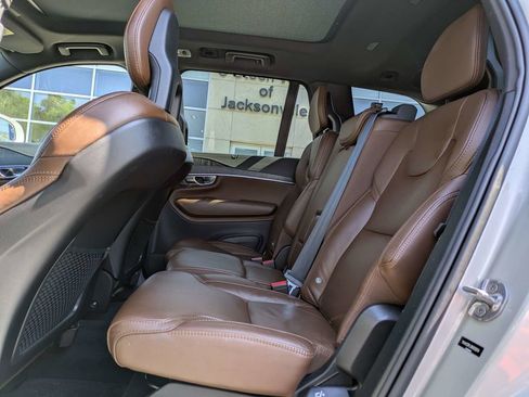 Used 2022 Volvo XC90 T6 Inscription w/ Advanced Package image 16