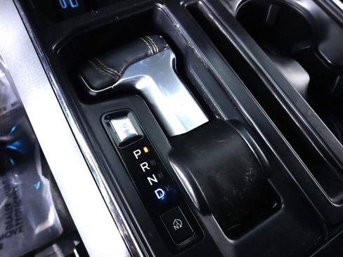 Used 2022 Ford F150 Lightning Lariat image 26