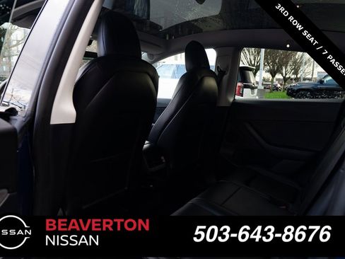 Used 2022 Tesla Model Y Long Range image 19