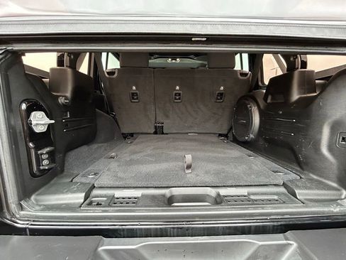 Used 2022 Jeep Wrangler Unlimited Sahara image 63