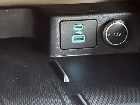 Certified 2021 Ford Escape SEL w/ Technology Package image 28