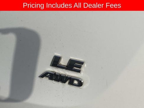 Used 2015 Toyota RAV4 LE w/ Four Season Floor Mat Package AWD/4WD image 7