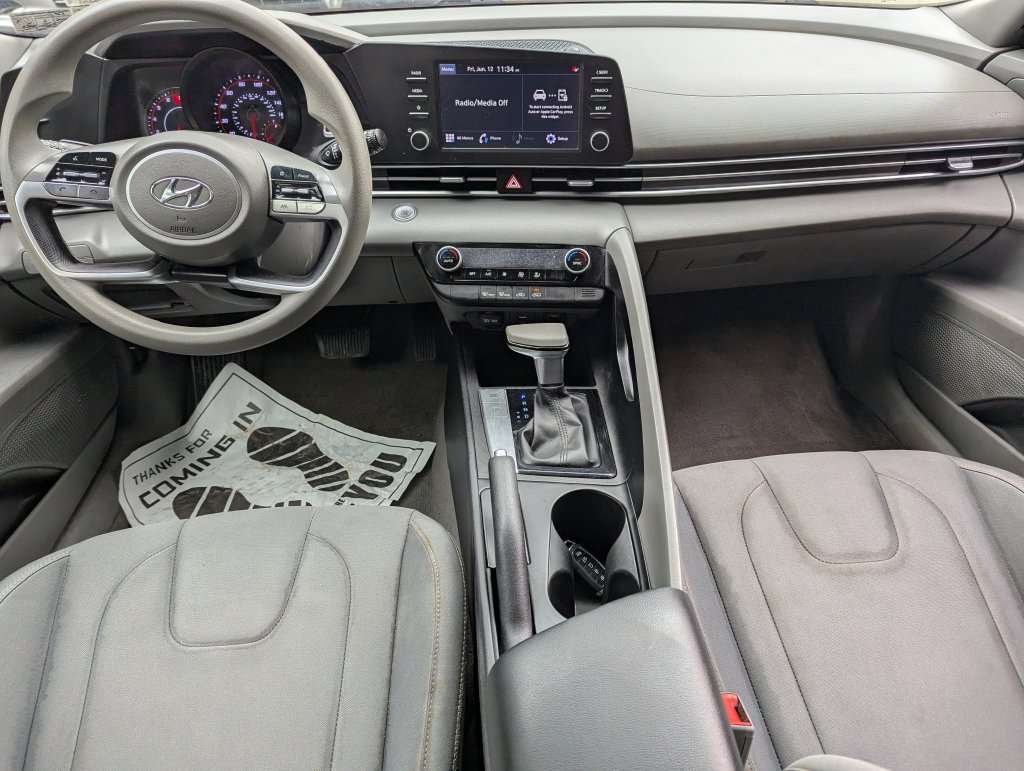 Used 2022 Hyundai Elantra SEL w/ Cargo Package FWD image 8