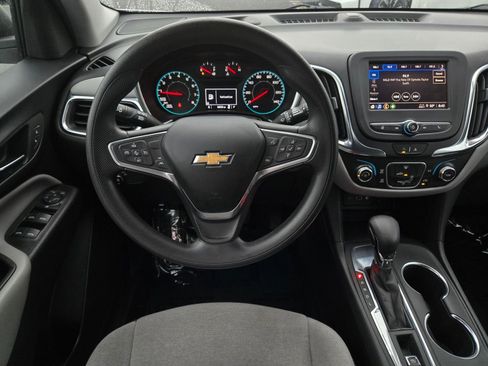 Used 2022 Chevrolet Equinox LS image 12