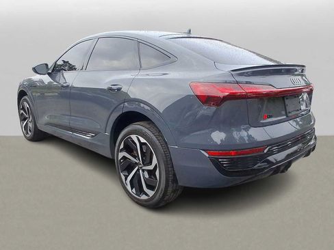 Used 2024 Audi Q8 e-tron Prestige AWD/4WD image 28