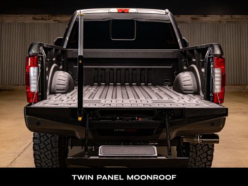 Used 2019 Ford F250 Platinum w/ Platinum Ultimate Package image 8