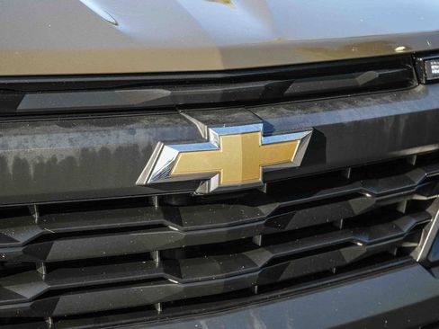 Used 2023 Chevrolet Colorado W/T RWD image 9