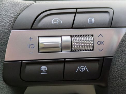 New 2026 Hyundai Tucson SE image 25