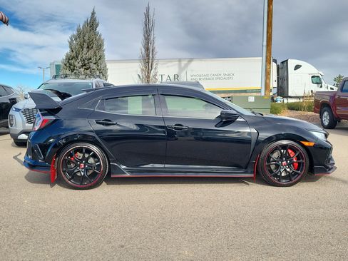 Used 2019 Honda Civic Type R image 2