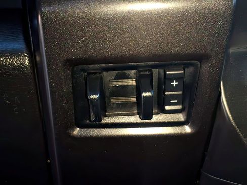 Used 2019 Ford Expedition Limited w/ Texas Edition Package image 14