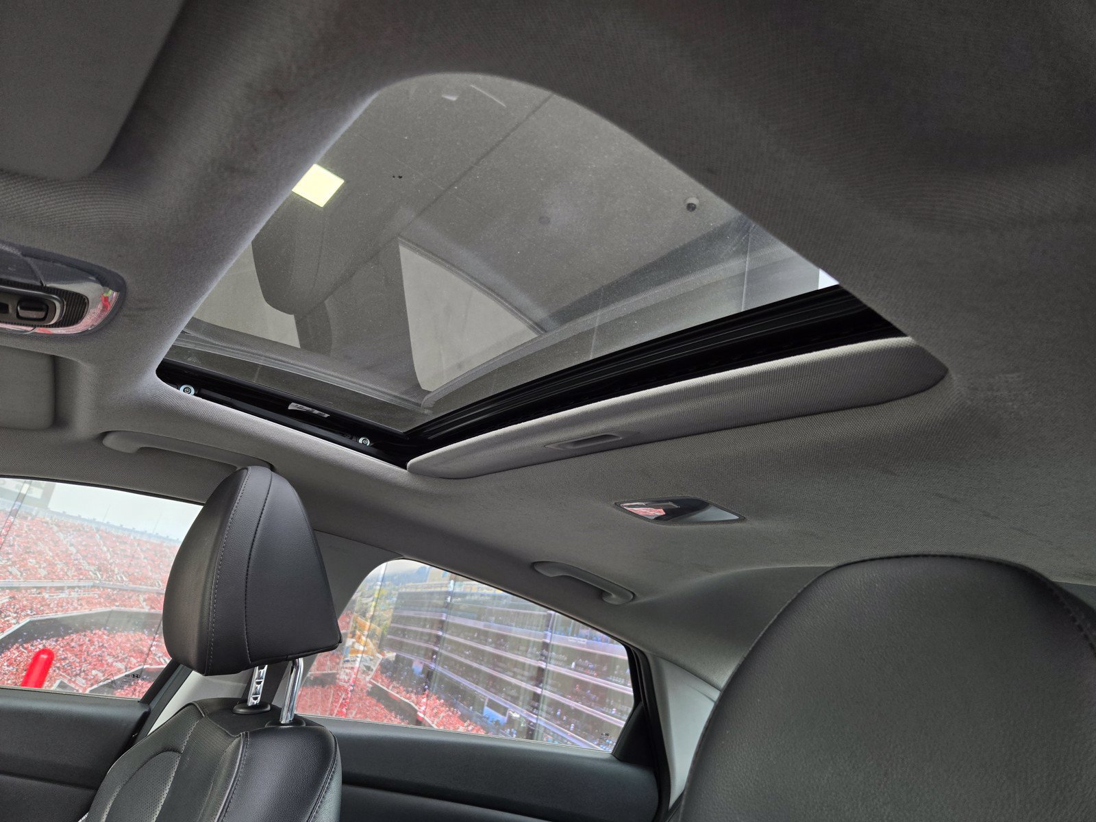 Used 2024 Hyundai Elantra Limited FWD image 16