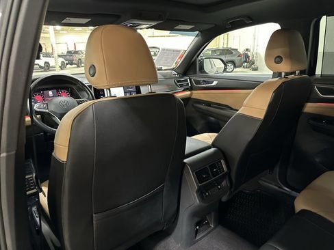 Certified 2024 Volkswagen Atlas Cross Sport SEL R-Line image 20