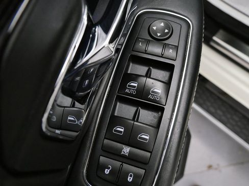 Used 2017 RAM 1500 Limited image 14