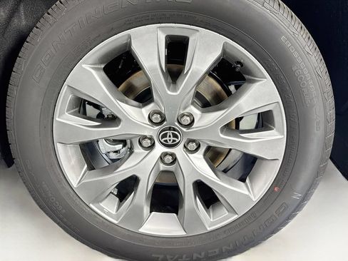Used 2026 Toyota Grand Highlander AWD Hybrid image 32