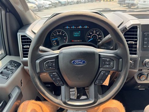 Used 2017 Ford F150 XLT AWD/4WD image 11