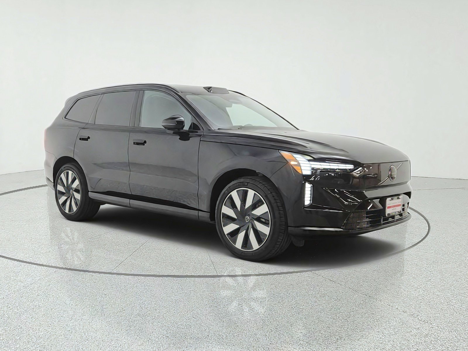 Used 2025 Volvo EX90 Ultra AWD/4WD image 3