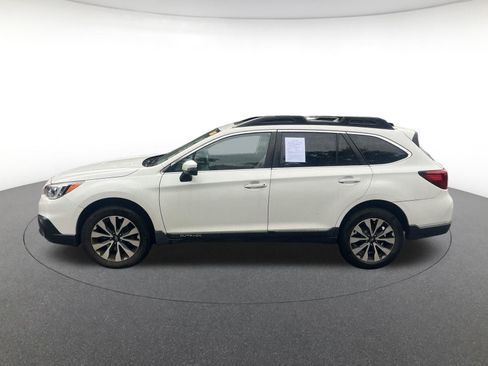 Used 2017 Subaru Outback 3.6R Limited AWD/4WD image 4