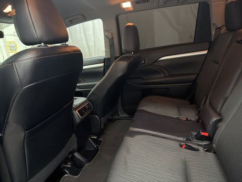 Used 2015 Toyota Highlander Plus image 22