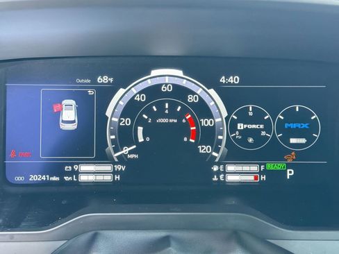 Used 2024 Toyota Sequoia Capstone AWD/4WD image 18