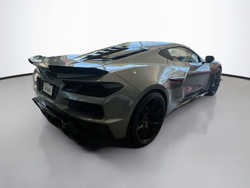 Used 2024 Chevrolet Corvette Z06 RWD image 5