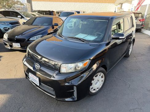 Used 2012 Scion xB image 2