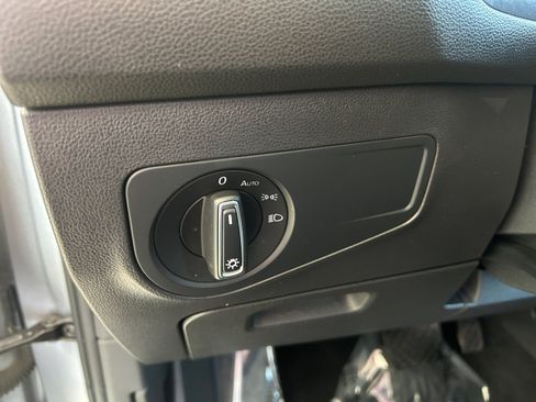 Used 2023 Volkswagen Tiguan SE FWD image 23