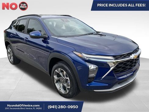 Used 2024 Chevrolet Trax LT FWD image 1