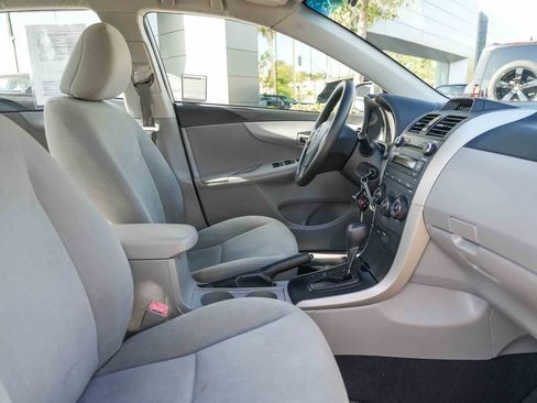 Used 2013 Toyota Corolla LE FWD image 16