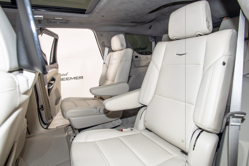 Used 2025 Cadillac Escalade Premium Luxury Platinum w/ LPO, Floor Liner Package AWD/4WD image 15